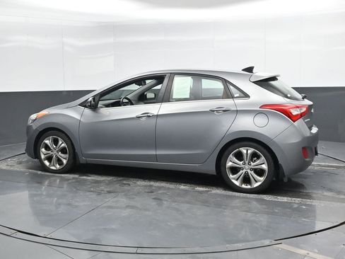 Used 2014 Hyundai Elantra GT w/ Option Group 03 image 7