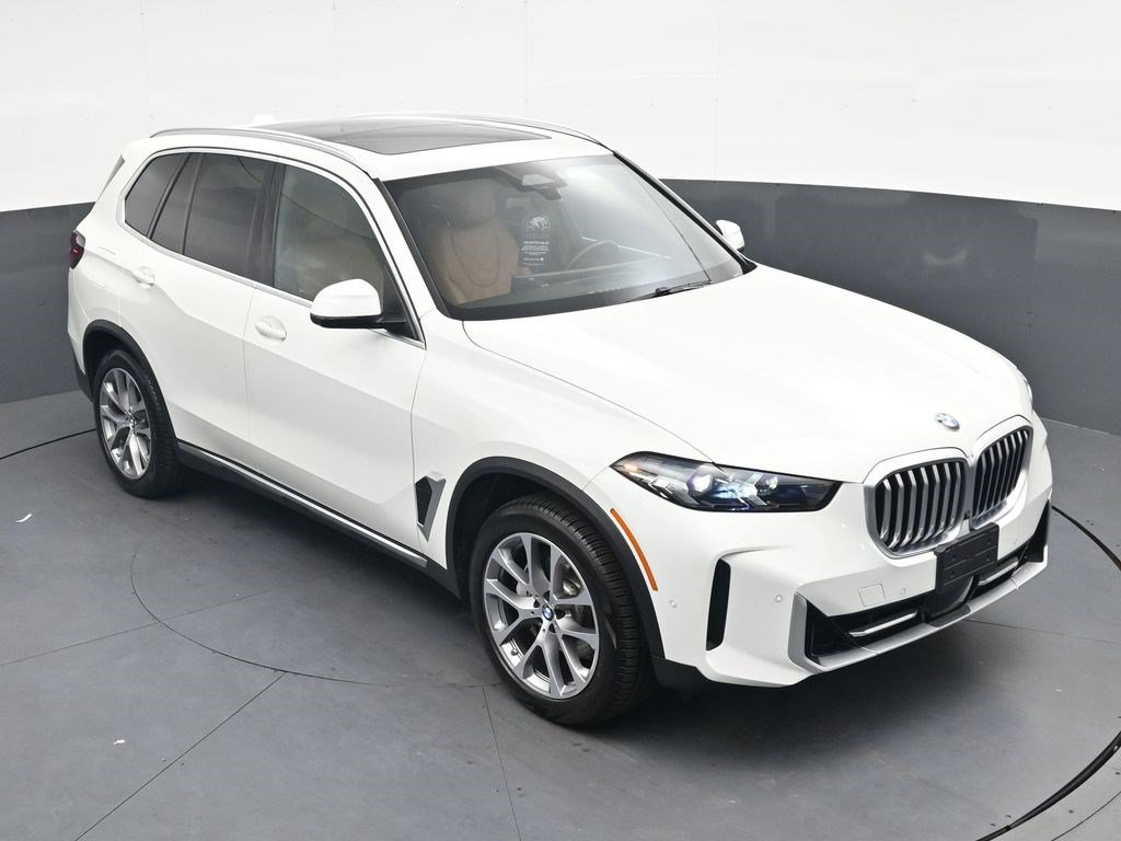 Used 2024 BMW X5 xDrive40i w/ Parking Assistance Package AWD/4WD image 21