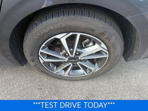 Used 2024 Kia Forte LXS FWD image 12