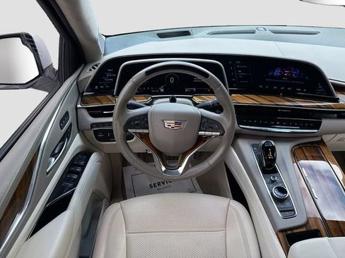 Used 2024 Cadillac Escalade Sport Platinum w/ LPO, ONYX Package AWD/4WD image 14
