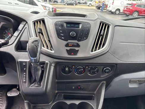 Used 2019 Ford Transit 250 138 RWD image 17