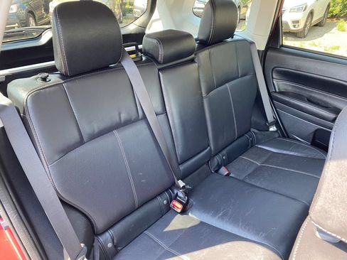 Used 2017 Subaru Forester 2.5i Touring AWD/4WD image 15