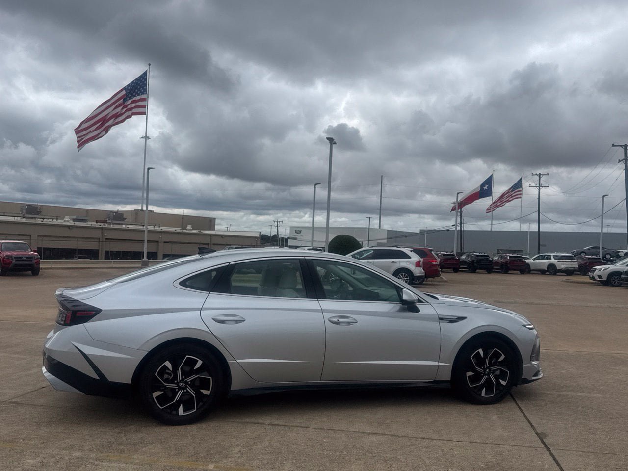 Used 2025 Hyundai Sonata SEL FWD image 26