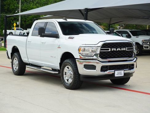 Used 2022 RAM 2500 Big Horn AWD/4WD image 6