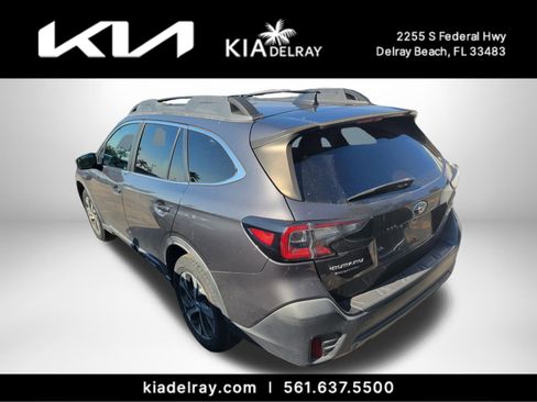 Used 2020 Subaru Outback Premium image 8