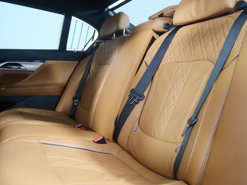 Certified 2022 BMW 750i xDrive w/ Executive Package image 15