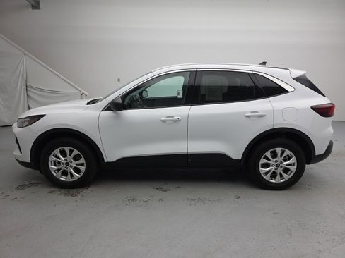 Used 2024 Ford Escape Active image 7