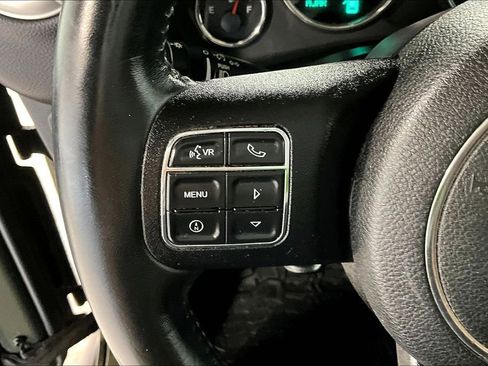 Used 2016 Jeep Wrangler Unlimited Rubicon w/ Connectivity Group image 24