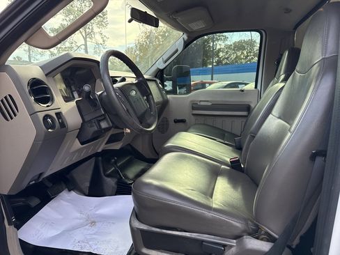 Used 2010 Ford F550 4x4 Regular Cab Super Duty image 10