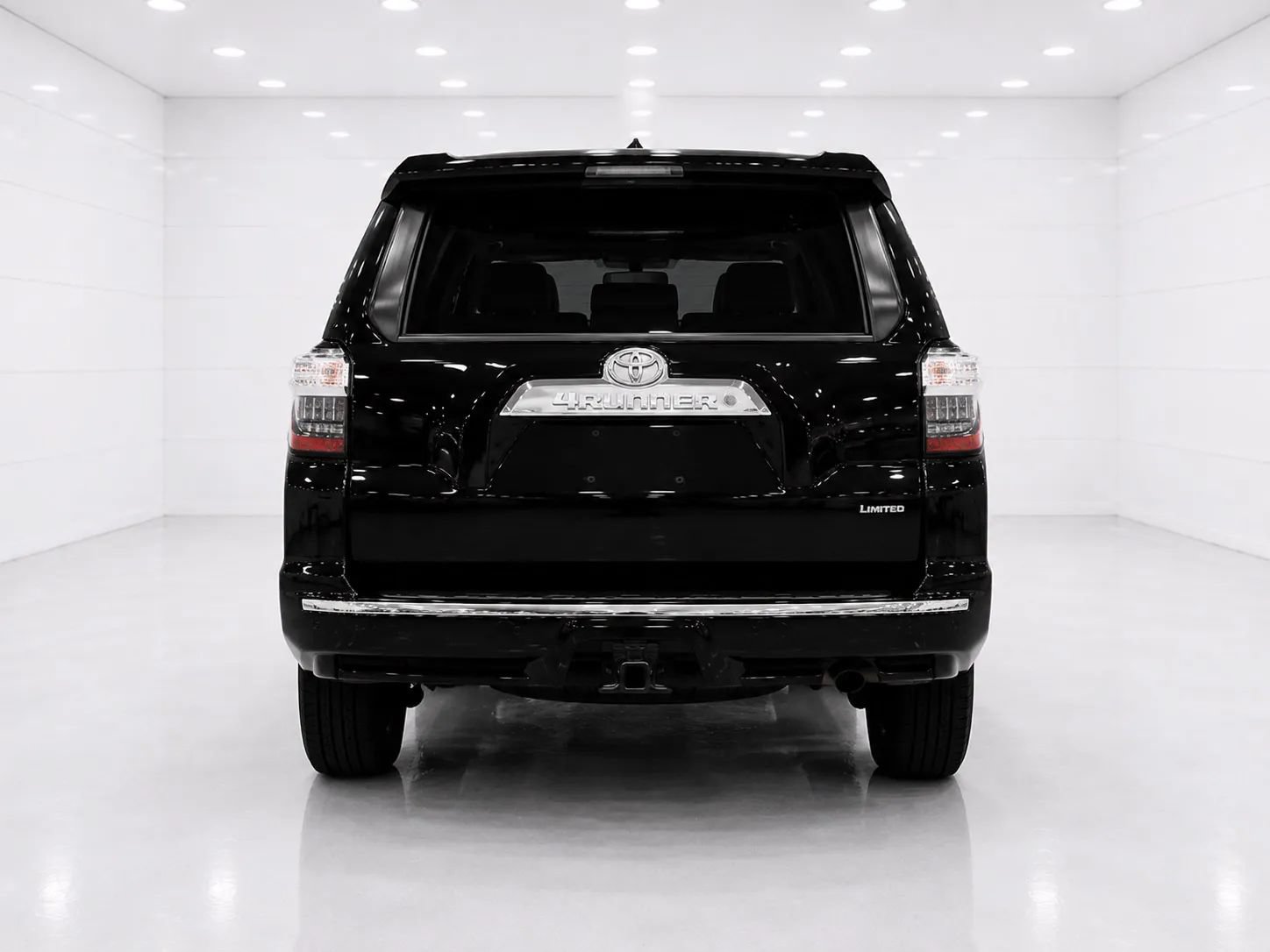 Used 2015 Toyota 4Runner Limited AWD/4WD image 4