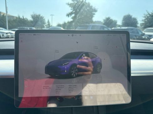 Used 2023 Tesla Model Y Long Range AWD/4WD image 27
