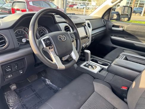 Used 2014 Toyota Tundra SR5 image 5