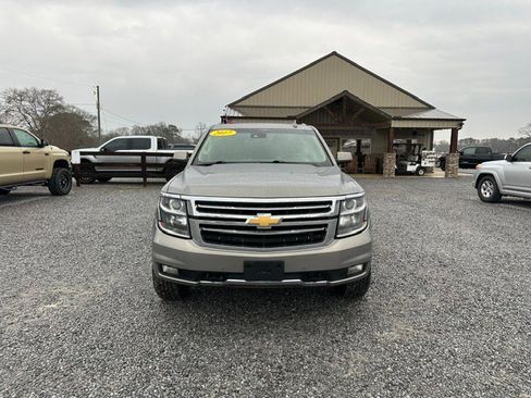 Used 2017 Chevrolet Tahoe LT image 2