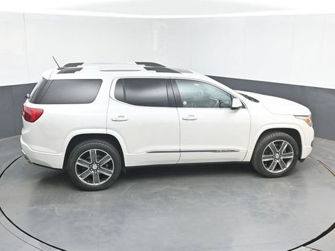 Used 2017 GMC Acadia Denali w/ Technology Package FWD image 40