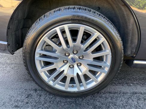 Used 2024 Ford Expedition Limited AWD/4WD image 22