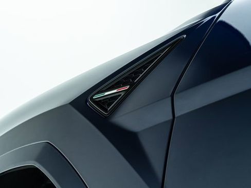 Used 2020 Lamborghini Urus image 21