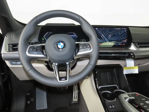 Used 2025 BMW X1 xDrive28i w/ Technology Package AWD/4WD image 15