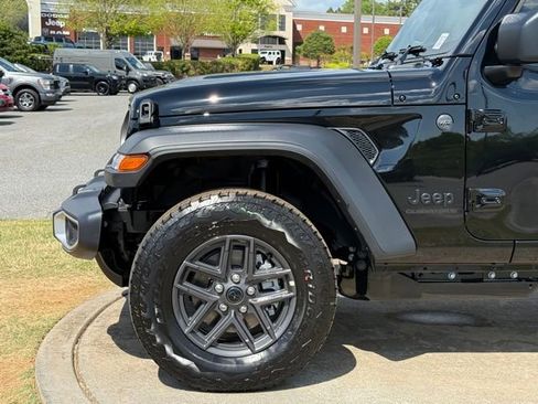 New 2026 Jeep Gladiator Sport AWD/4WD image 11