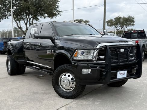 Used 2018 RAM 3500 Laramie Longhorn image 2