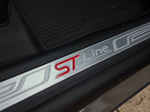 New 2026 Ford Explorer ST-Line image 28