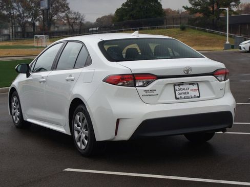 Used 2023 Toyota Corolla LE image 11