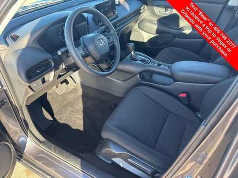 Used 2025 Honda HR-V LX image 13