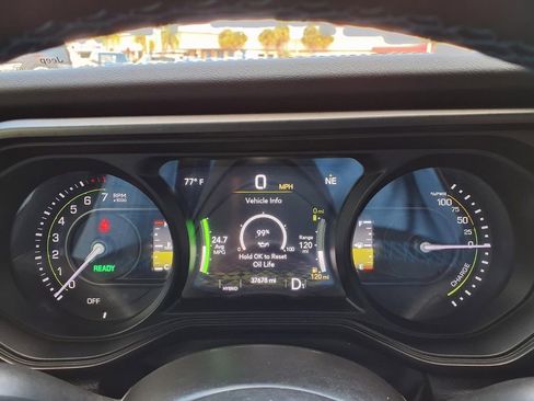 Used 2024 Jeep Wrangler Unlimited Rubicon 4xe image 39