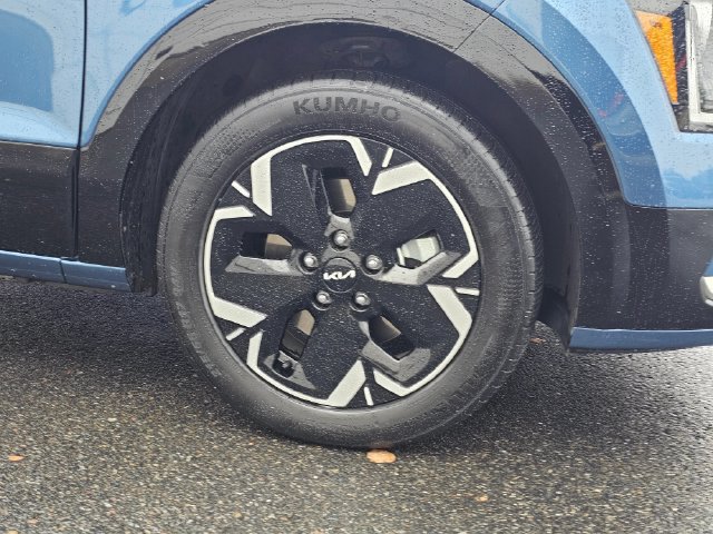 Certified 2023 Kia Niro Wind w/ Wind Preserve Package FWD image 11