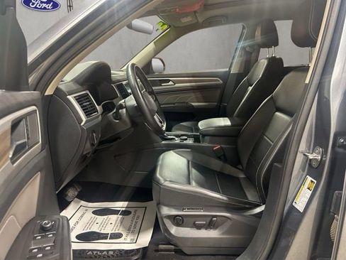 Used 2022 Volkswagen Atlas SEL AWD/4WD image 12