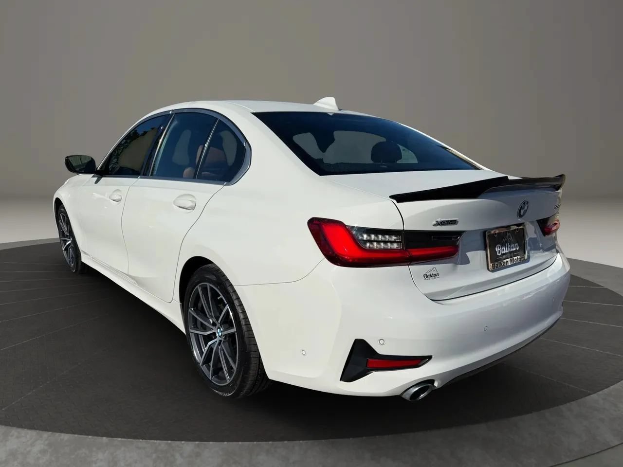 Used 2021 BMW 330i xDrive Sedan AWD/4WD image 9