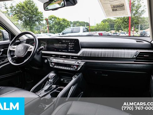 Used 2023 Kia Telluride EX w/ EX Captain's Chair Package AWD/4WD image 30