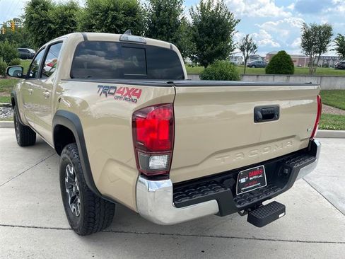 Used 2017 Toyota Tacoma TRD Off-Road w/ Tow Package (A/T) AWD/4WD image 66