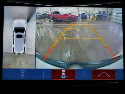 Used 2019 Cadillac Escalade ESV Platinum image 18