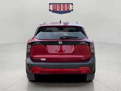 New 2026 Nissan Kicks SR image 3