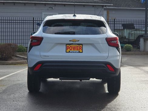 New 2026 Chevrolet Trax LS image 6