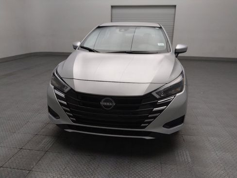 Used 2025 Nissan Versa SV FWD image 15