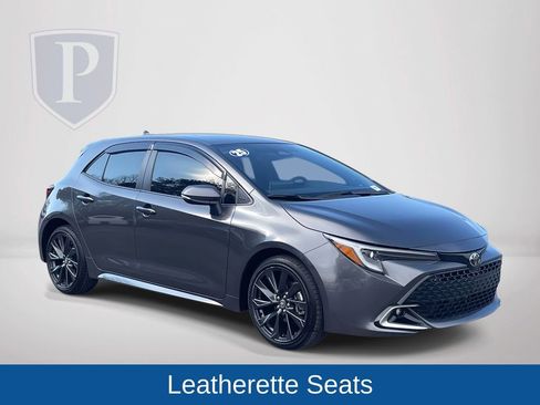 Used 2025 Toyota Corolla XSE FWD image 2