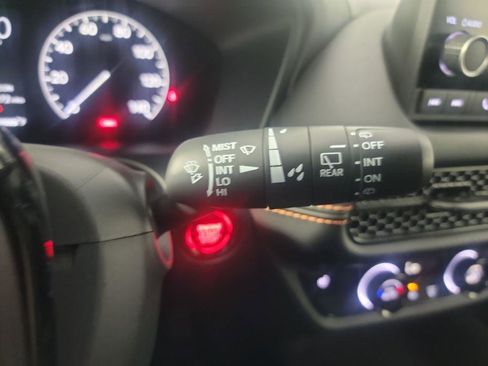 Certified 2025 Honda HR-V Sport image 28