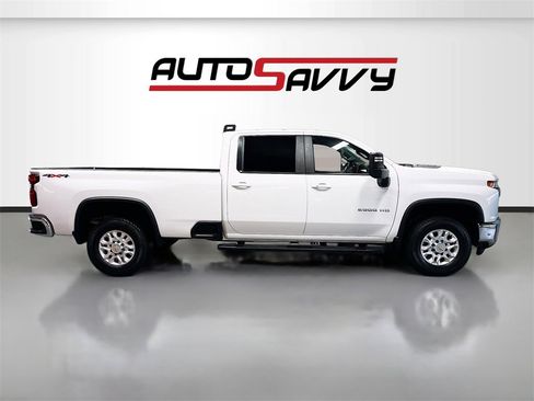 Used 2022 Chevrolet Silverado 2500 LT w/ All Star Edition image 8