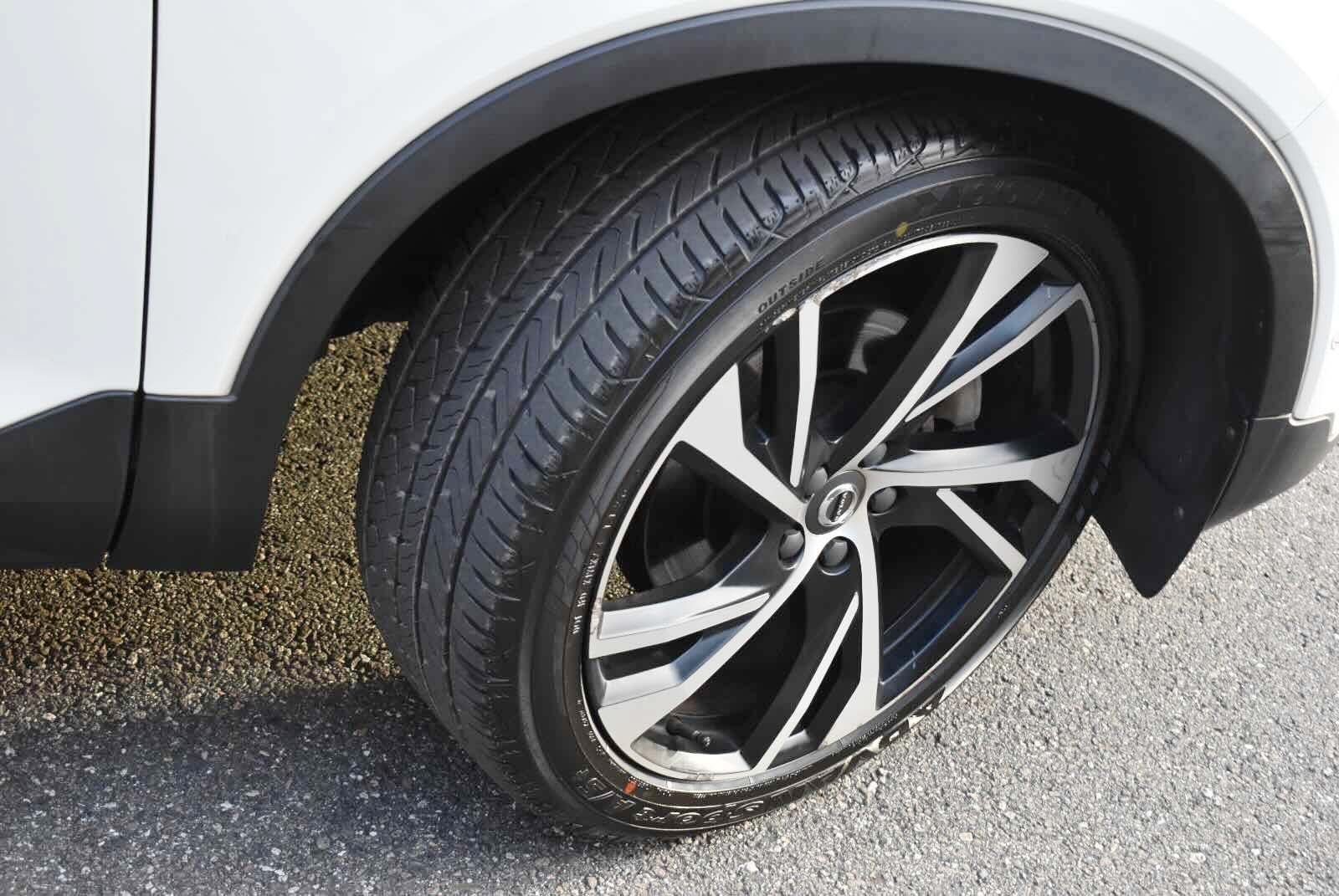 Used 2019 Volvo XC40 T5 R-Design AWD/4WD image 38