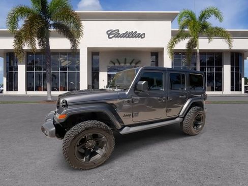 Used 2021 Jeep Wrangler Unlimited Sahara AWD/4WD image 7