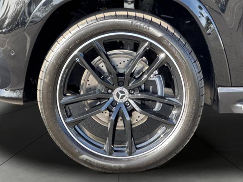 New 2026 Mercedes-Benz GLS 450 4MATIC image 5