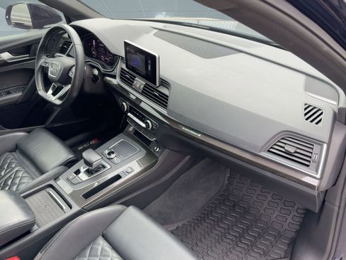 Used 2020 Audi SQ5 Premium Plus w/ Premium Plus Package image 31