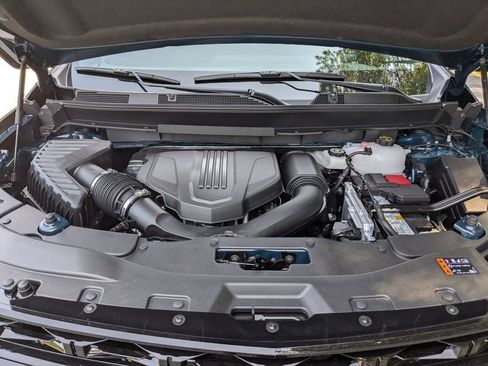 New 2027 Chevrolet Traverse RS FWD image 37