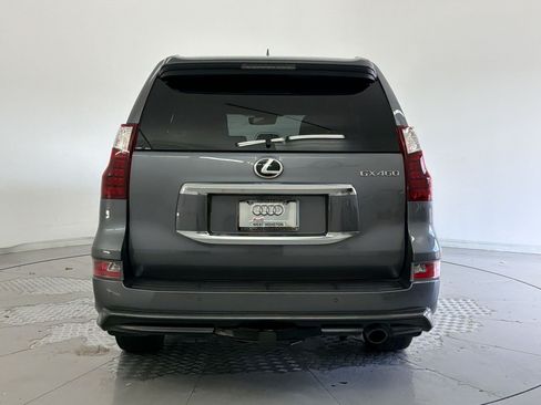Used 2020 Lexus GX 460 Luxury w/ Luxury Sport Package AWD/4WD image 10
