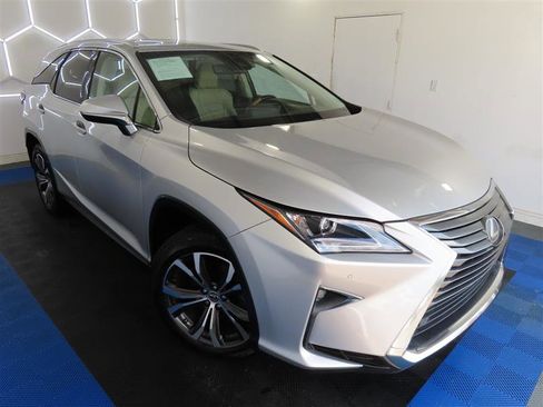 Used 2018 Lexus RX 350L FWD w/ Premium Package image 5