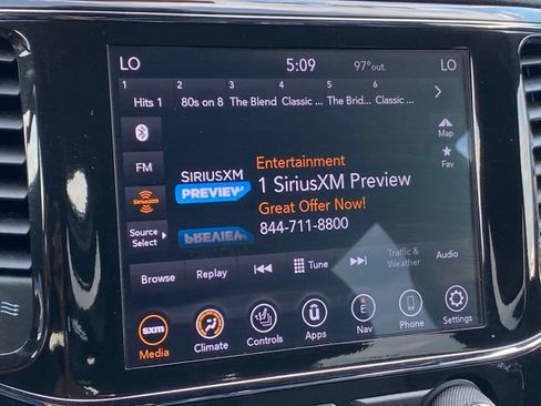 Used 2021 Jeep Grand Cherokee Limited w/ Sun & Sound Group AWD/4WD image 19