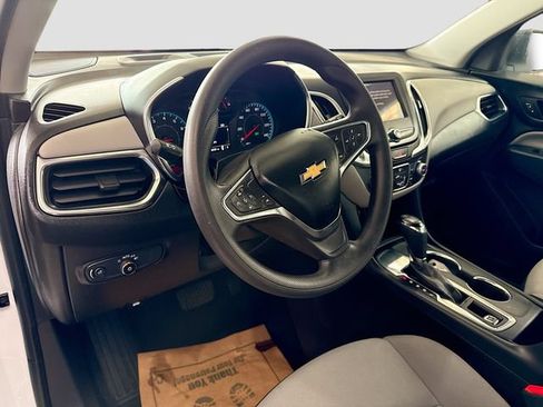 Used 2021 Chevrolet Equinox LS FWD image 10