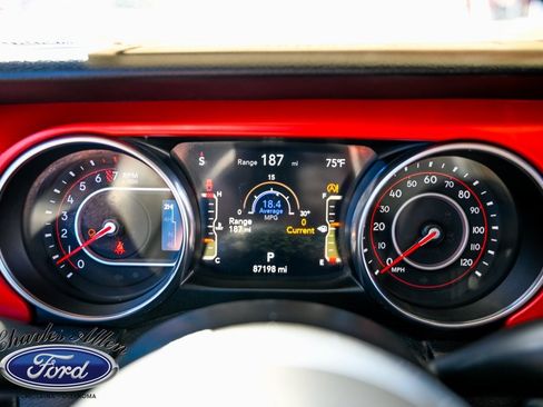 Used 2021 Jeep Gladiator Rubicon image 9