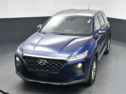 Used 2019 Hyundai Santa Fe SE image 9